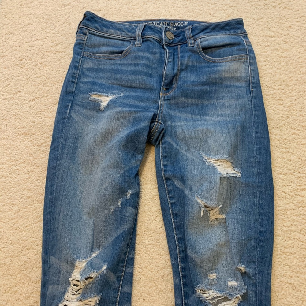American Eagle Medium Wash ripped jeans